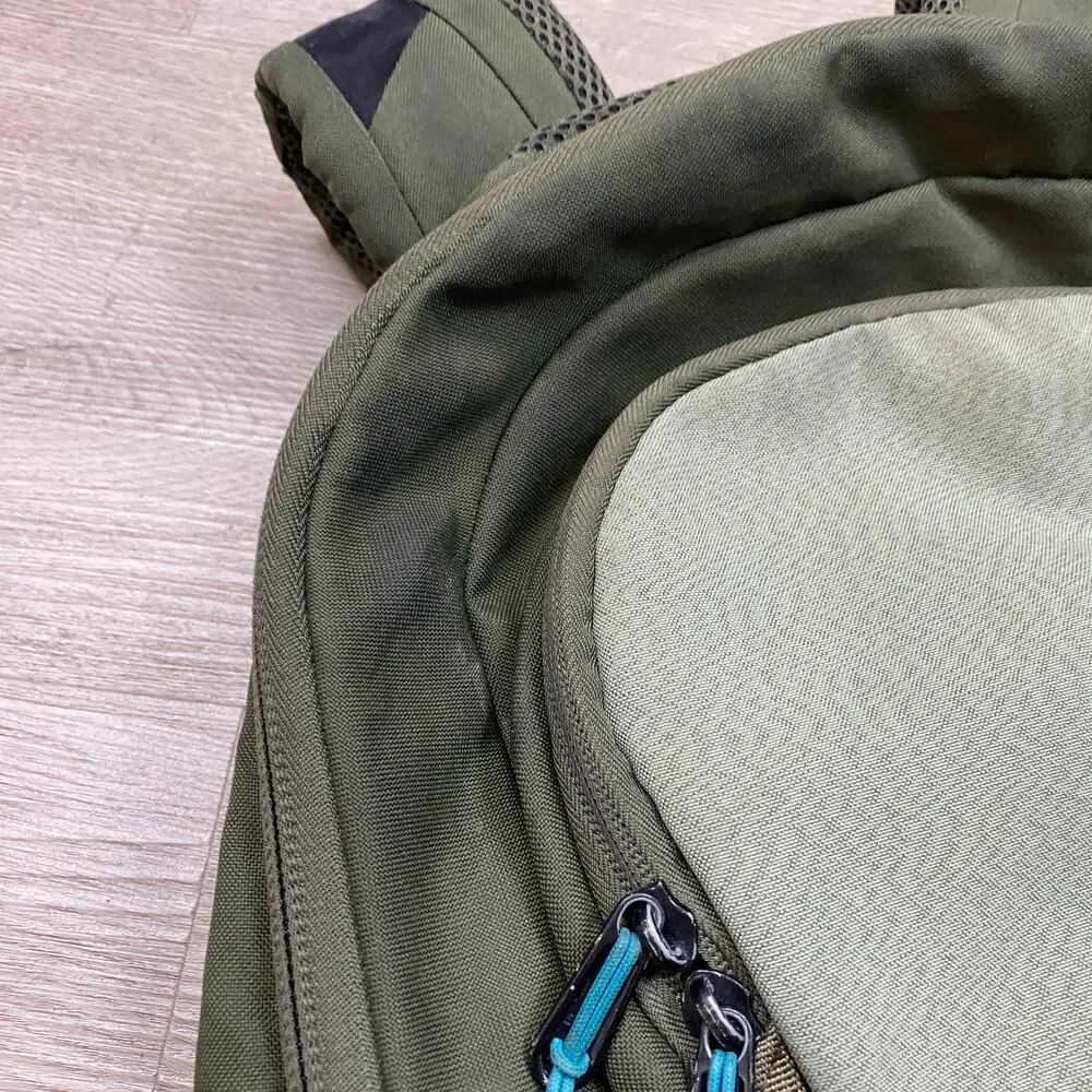 The North Face Vault Everyday Commuter Backpack Laptop Daypack